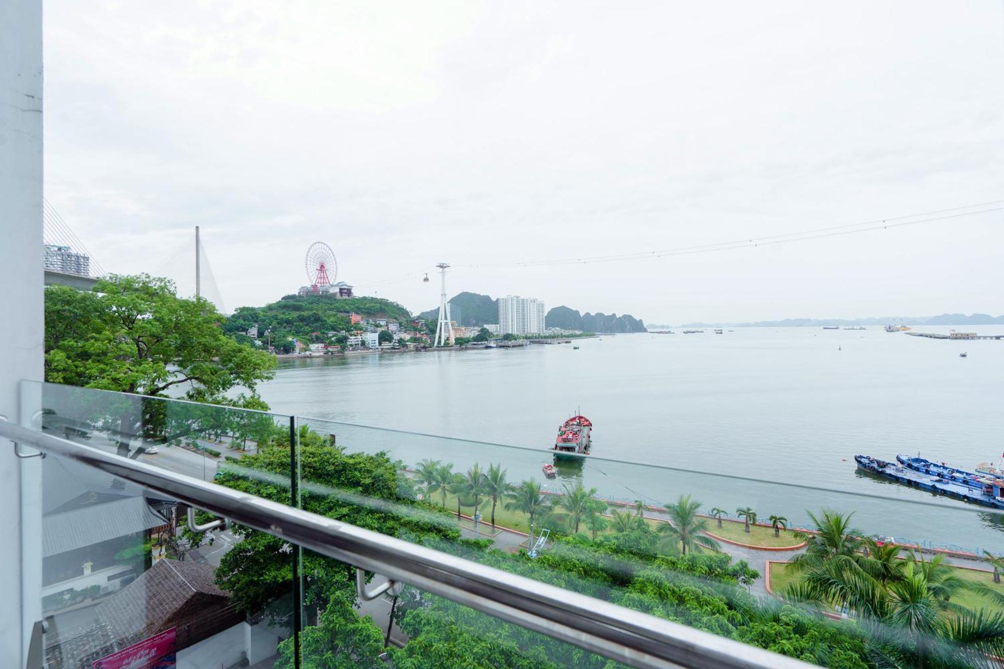 Bach Dang Ha Long Hotel エクステリア 写真